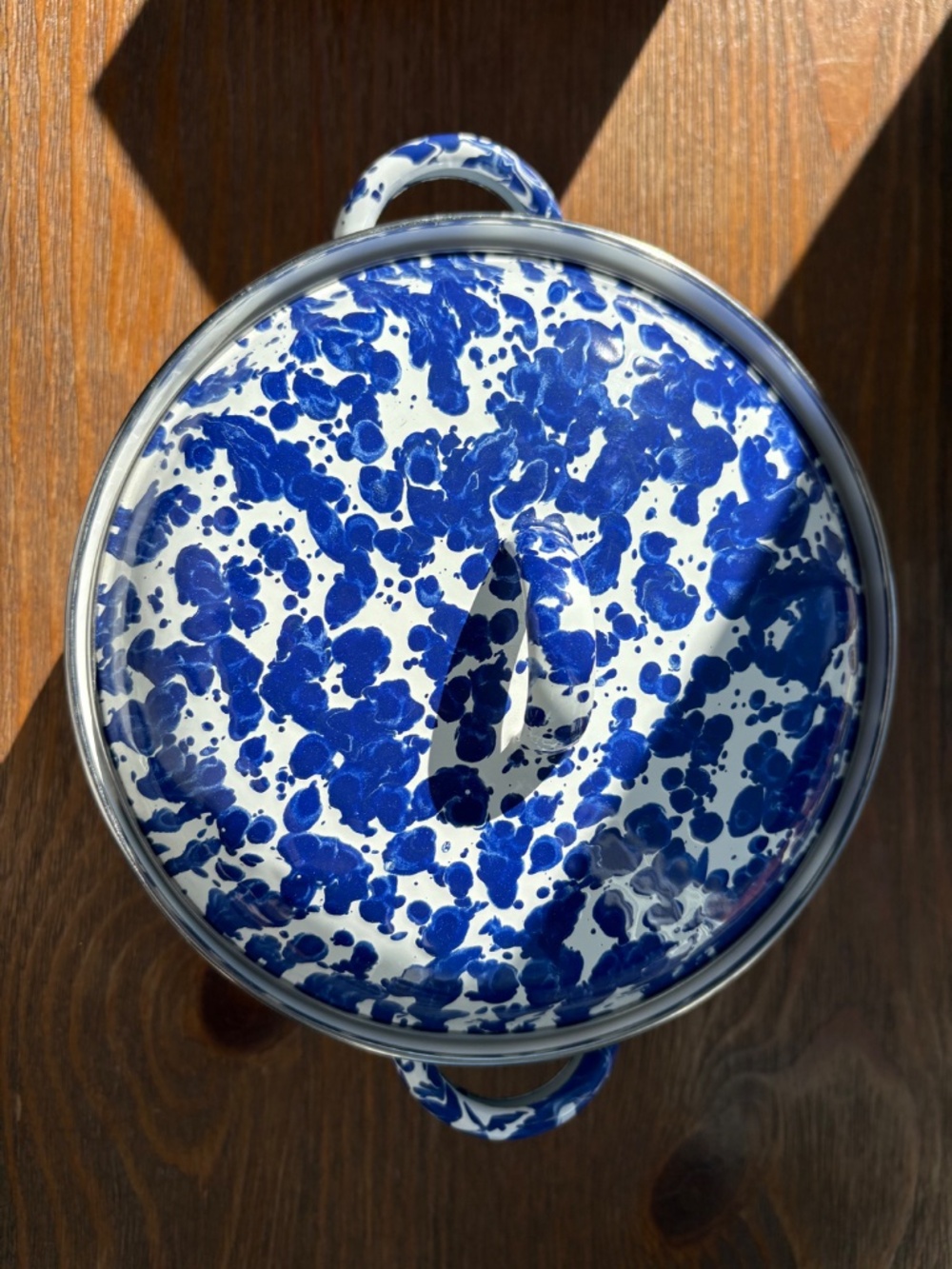 Golden Rabbit Dutch oven - Picture 2 of 6